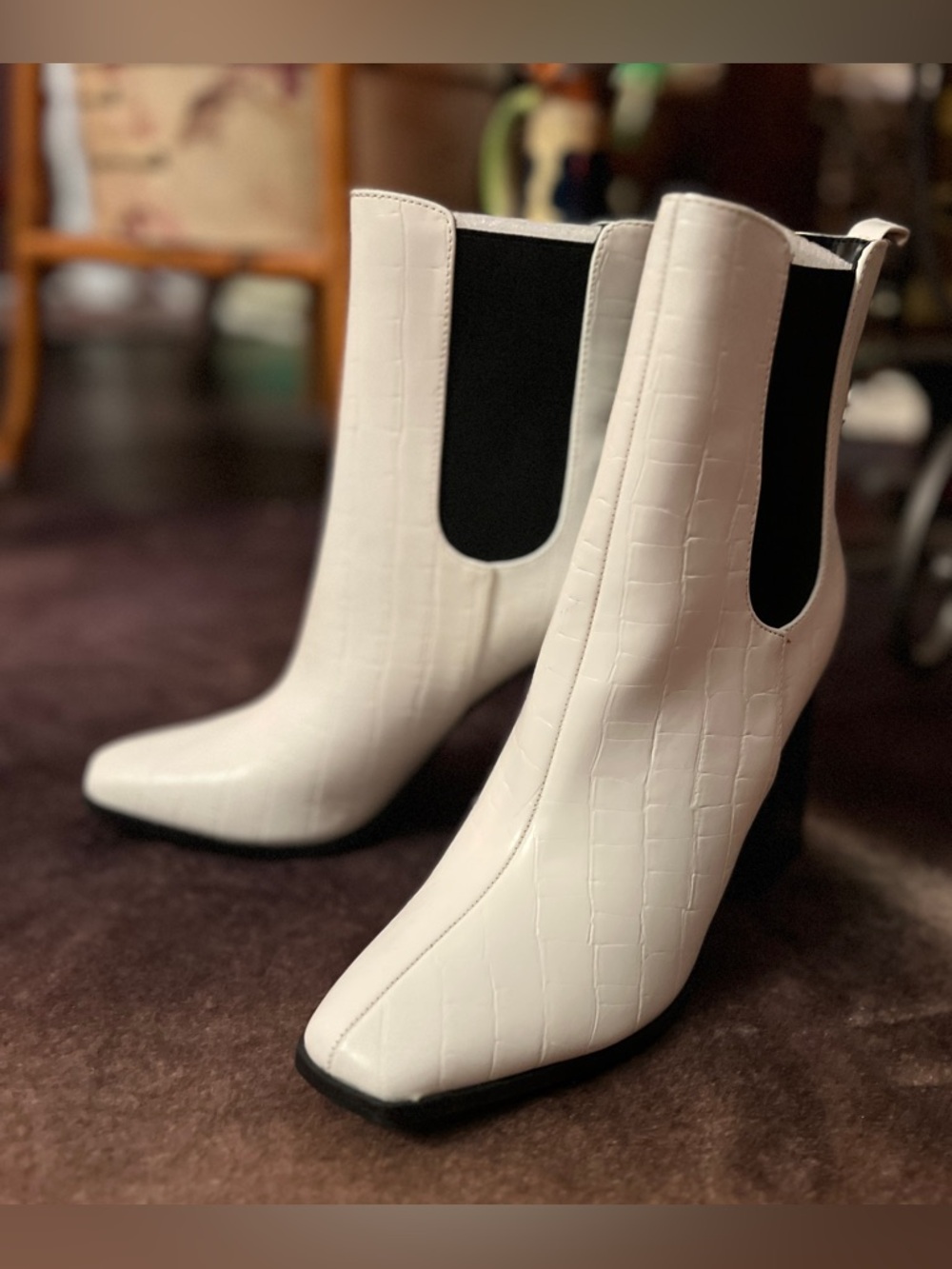🖤New Women's White Croc-Embossed Chelsea Ankle Boots Forever 21